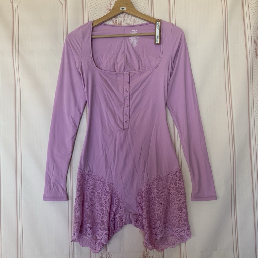 Skims Fits Everybody Lace Long Sleeve Romper Size Medium In Petal (Pink) NWT